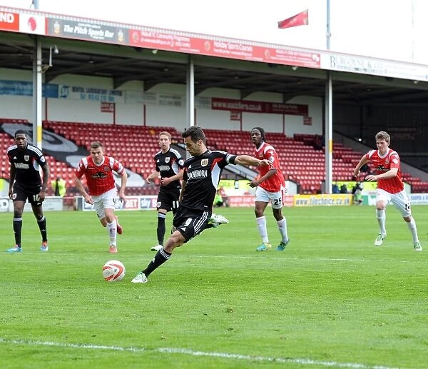 Sam Baldock Scores Penalty for Bristol City against Walsall, April 2014