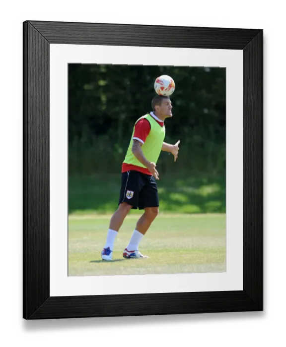 Framed Print : Bristol City's Adam El-Abd in Deep Focus during Training (July 2, 2014) Framed Print : Bristol City's Adam El-Abd in Deep Focus during Training (July 2, 2014)