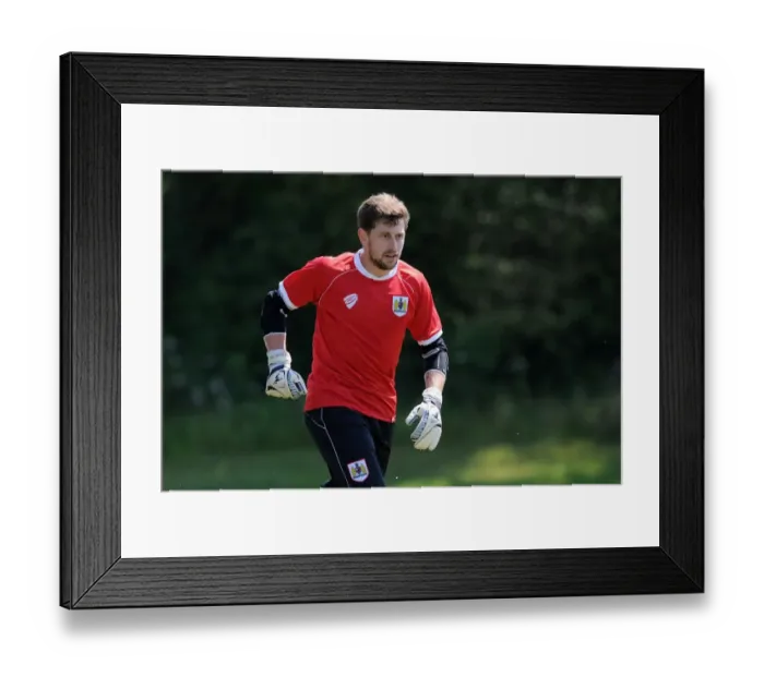 Framed Print : Bristol City FC: Frank Fielding in Training, July 2014