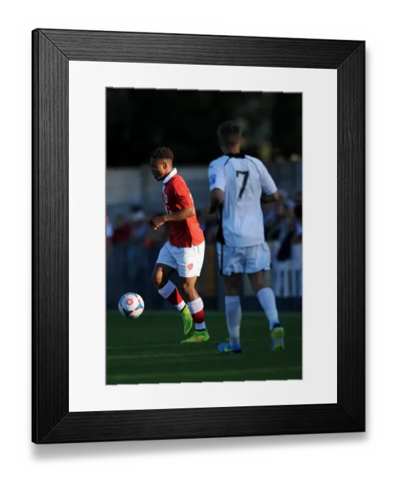Framed Print : Bobby Reid in Action: Weston Super Mare vs. Bristol City, 2014 Framed Print : Bobby Reid in Action: Weston Super Mare vs. Bristol City, 2014
