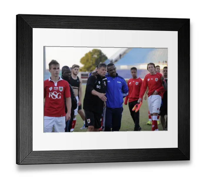 Framed Print : Bristol City Manager Steve Cotterill Halts Match after Karleigh Osborne's Injury (Extension Gunners vs. Bristol City, 2014) Framed Print : Bristol City Manager Steve Cotterill Halts Match after Karleigh Osborne's Injury (Extension Gunners vs. Bristol City, 2014)
