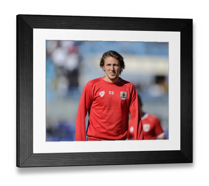 Framed Print : Bristol City's Luke Ayling in Action against Extension Gunners, 2014