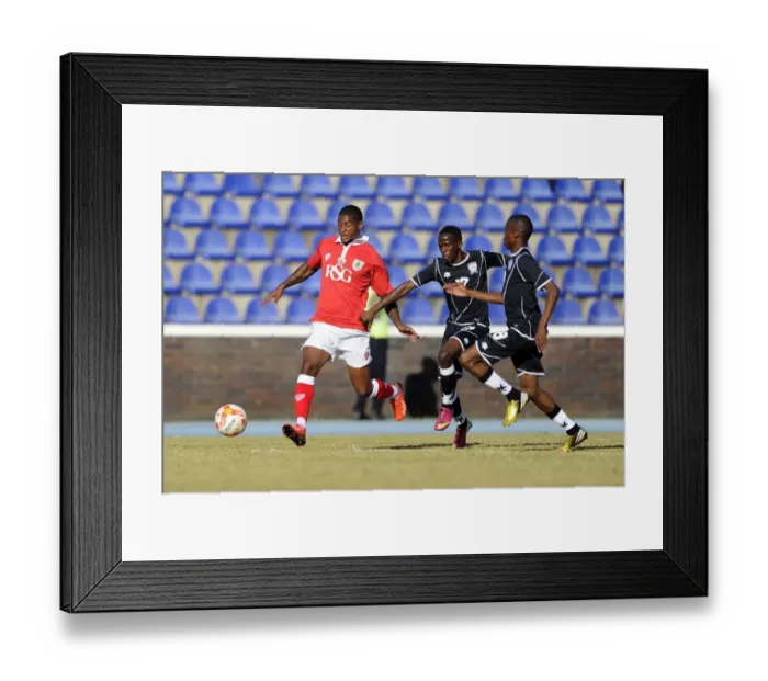 Framed Print : Mark Little in Action: Extension Gunners vs. Bristol City, 2014 Framed Print : Mark Little in Action: Extension Gunners vs. Bristol City, 2014