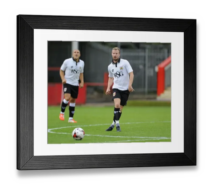 Framed Print : Wade Elliott in Action: Cheltenham Town vs. Bristol City (2014) Framed Print : Wade Elliott in Action: Cheltenham Town vs. Bristol City (2014)