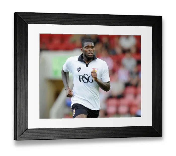 Framed Print : Jay Emmanuel-Thomas of Bristol City in Action against Cheltenham Town, 2014