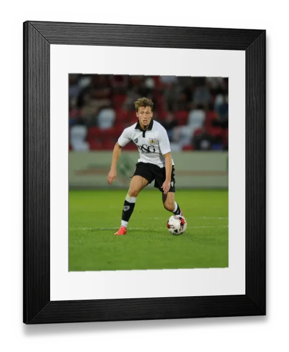 Framed Print : Bristol City's Luke Freeman in Action Against Cheltenham Town (2014) Framed Print : Bristol City's Luke Freeman in Action Against Cheltenham Town (2014)