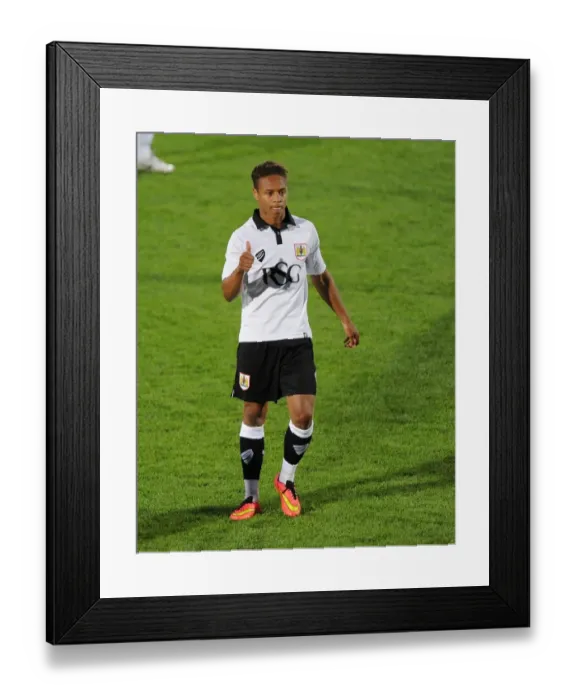 Framed Print : Bobby Reid in Action: Cheltenham Town vs. Bristol City, 2014 Framed Print : Bobby Reid in Action: Cheltenham Town vs. Bristol City, 2014