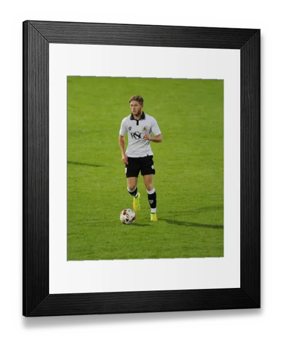 Framed Print : Bristol City's Wes Burns in Action Against Cheltenham Town, 2014 Framed Print : Bristol City's Wes Burns in Action Against Cheltenham Town, 2014