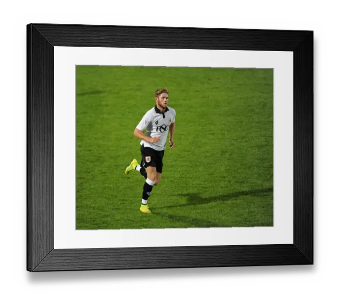 Framed Print : Bristol City's Wes Burns in Action against Cheltenham Town (2014)