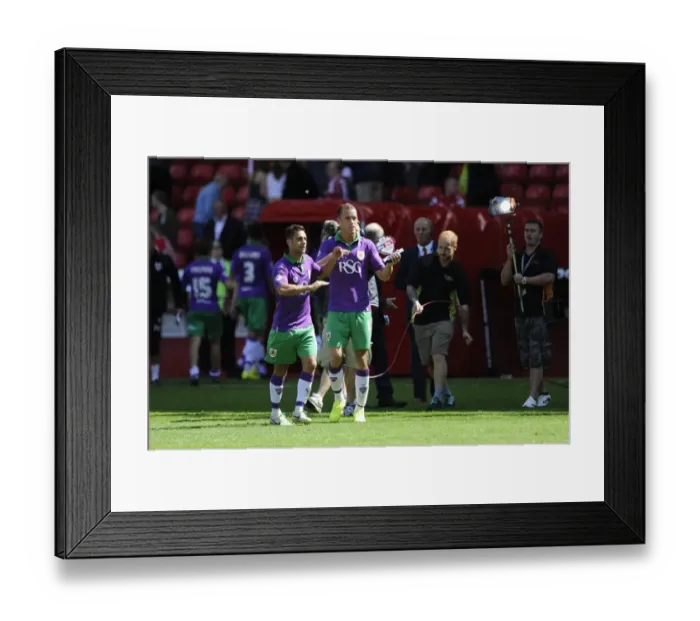 Framed Print : Aaron Wilbraham's Stellar Debut: Sheffield United vs. Bristol City, Sky Bet League One Opener