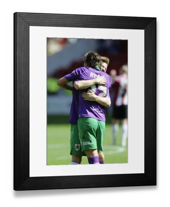 Framed Print : Bristol City: Wade Elliott and Luke Ayling Celebrate Historic Goal in Sky Bet League One Opener Against Sheffield United (August 9, 2014) Framed Print : Bristol City: Wade Elliott and Luke Ayling Celebrate Historic Goal in Sky Bet League One Opener Against Sheffield United (August 9, 2014)