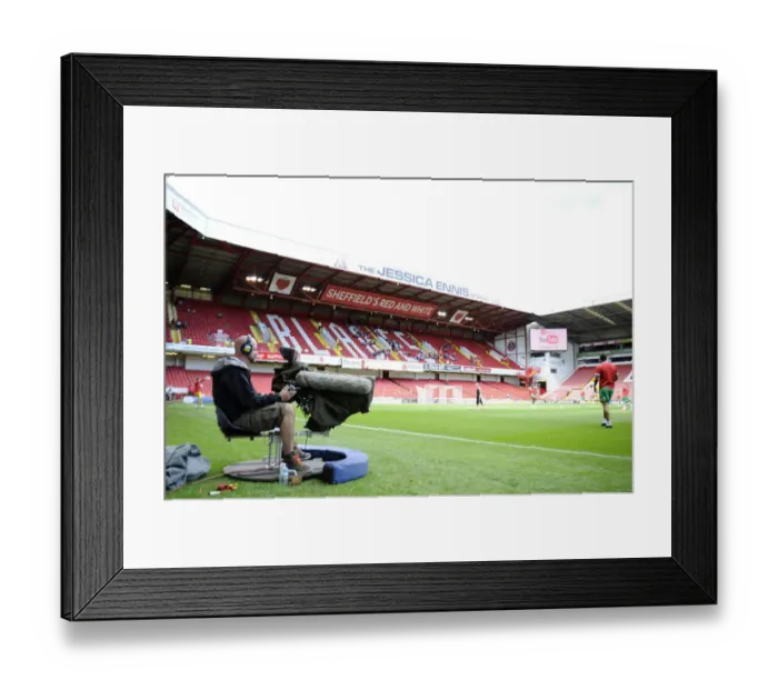 Framed Print : First Game of the Season: Sheffield United vs. Bristol City in Sky Bet League One at Bramal Lane, August 2014 Framed Print : First Game of the Season: Sheffield United vs. Bristol City in Sky Bet League One at Bramal Lane, August 2014