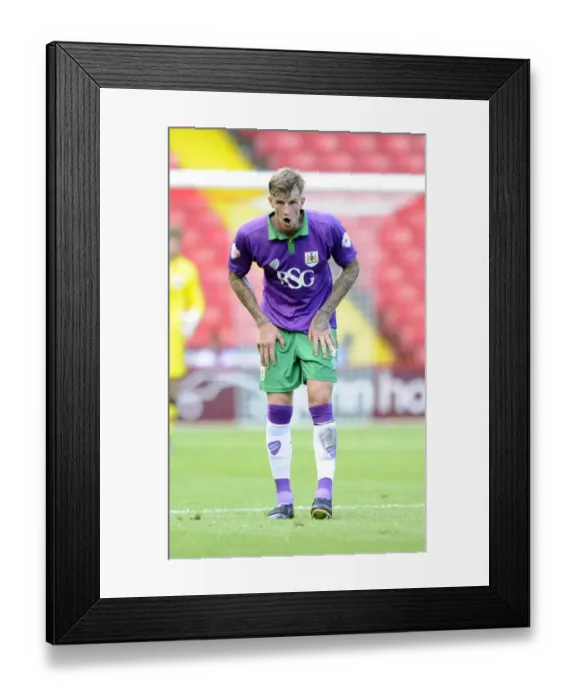 Framed Print : Bristol City's Aden Flint in Action at Sheffield United's Bramal Lane (09.08.2014)