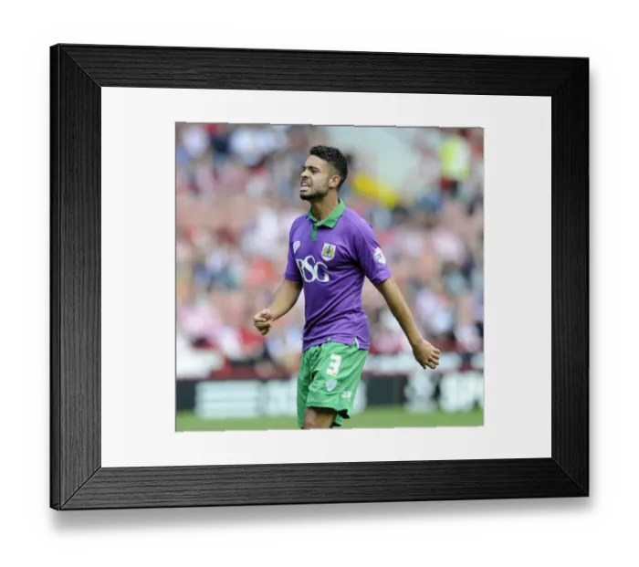 Framed Print : Bristol City's Derrick Williams in Action: Sky Bet League One Opener vs. Sheffield United (2014)