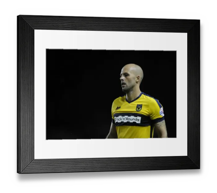 Framed Print : Bristol City vs Oxford United: David Hunt in Action at Ashton Gate, 2014