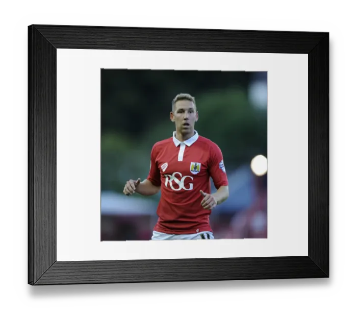 Framed Print : Bristol City vs Oxford United: Scott Wagstaff in Action at Ashton Gate, Capital One Cup First Round Framed Print : Bristol City vs Oxford United: Scott Wagstaff in Action at Ashton Gate, Capital One Cup First Round