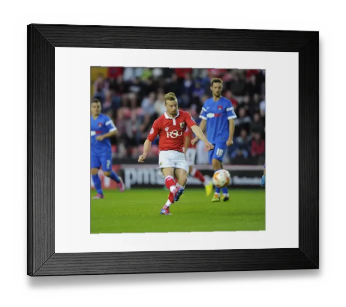 Framed Print : Wade Elliott Shoots for Bristol City Against Leyton Orient, Sky Bet League One, 2014 Framed Print : Wade Elliott Shoots for Bristol City Against Leyton Orient, Sky Bet League One, 2014