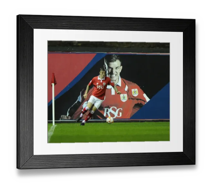 Framed Print : Aden Flint of Bristol City in Focus: The Striker's Determination at Ashton Gate, August 2014 Framed Print : Aden Flint of Bristol City in Focus: The Striker's Determination at Ashton Gate, August 2014