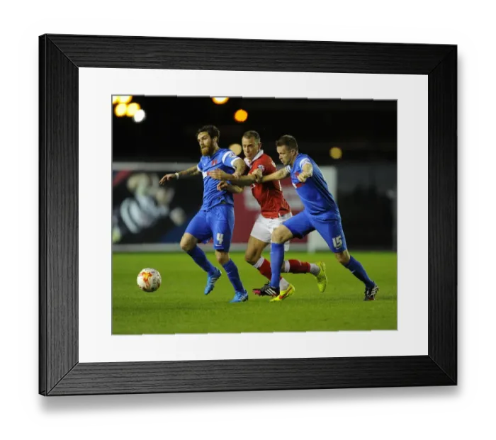 Framed Print : Bristol City vs Leyton Orient: Sam Baldock Fights for Possession