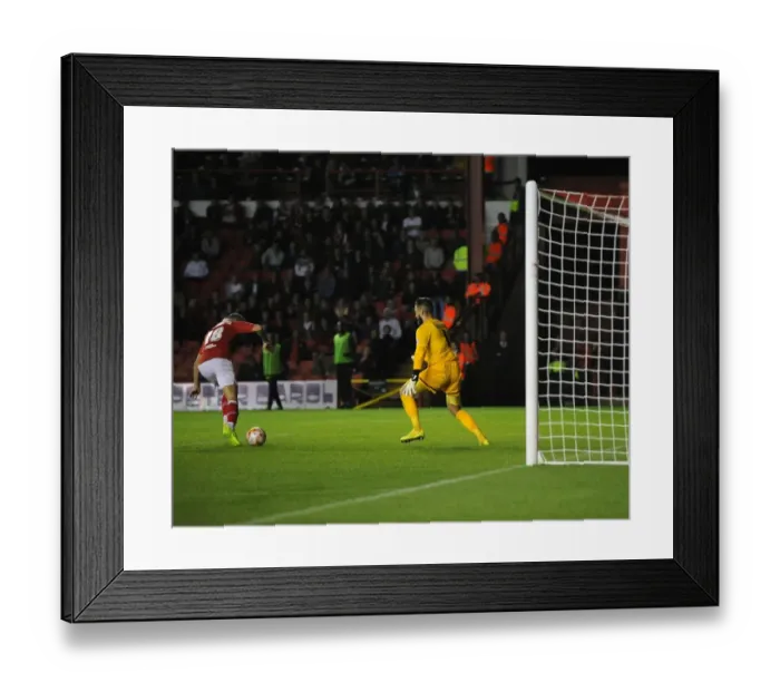 Framed Print : Bristol City's Missed Opportunity: Wilbraham Fails to Convert Pass from Leyton Orient's Legzdins Framed Print : Bristol City's Missed Opportunity: Wilbraham Fails to Convert Pass from Leyton Orient's Legzdins