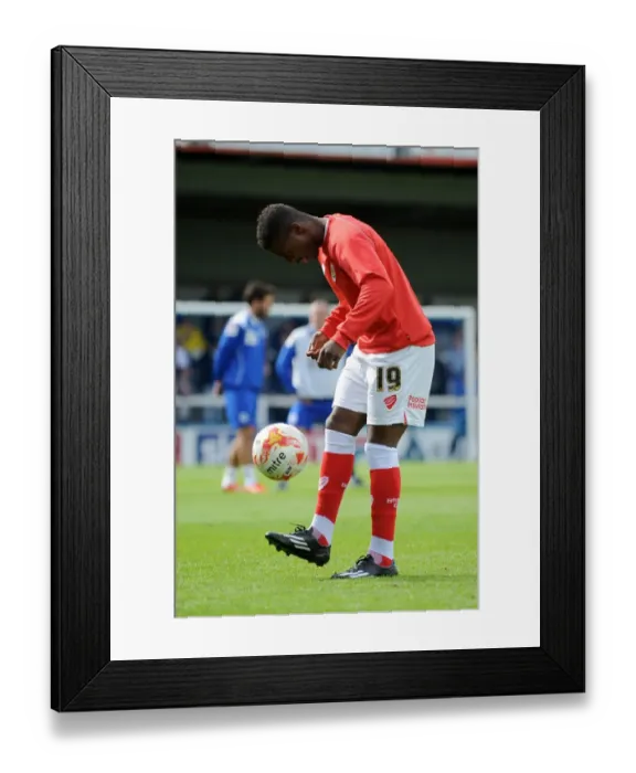 Framed Print : Kieran Agard Scores for Bristol City at Rochdale's Spotland Stadium (August 23, 2014) Framed Print : Kieran Agard Scores for Bristol City at Rochdale's Spotland Stadium (August 23, 2014)