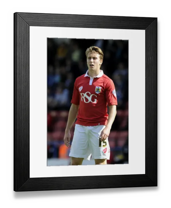 Framed Print : Luke Freeman in Action: Rochdale vs. Bristol City, Sky Bet League One, 2014 Framed Print : Luke Freeman in Action: Rochdale vs. Bristol City, Sky Bet League One, 2014