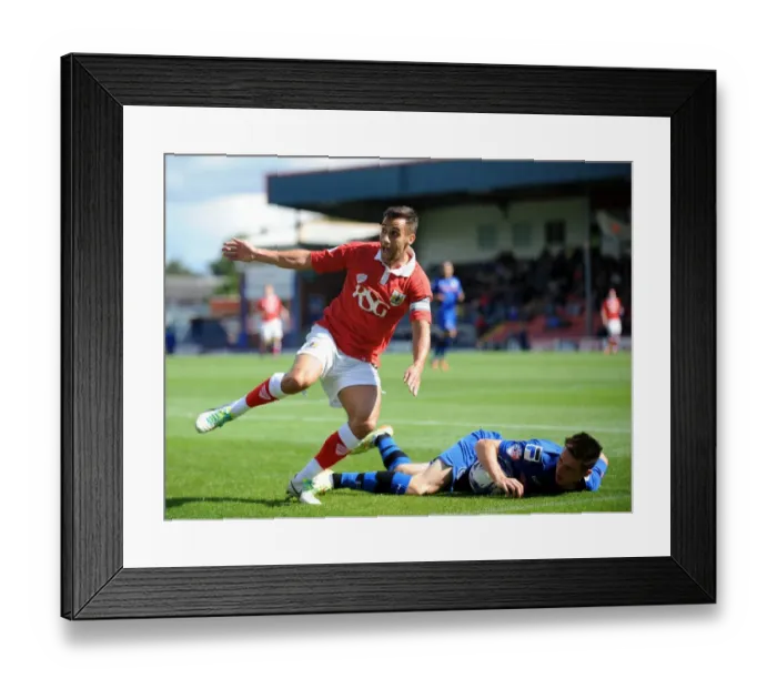 Framed Print : Bristol City's Sam Baldock Protests to Referee during Rochdale vs. Bristol City Match, August 2014 Framed Print : Bristol City's Sam Baldock Protests to Referee during Rochdale vs. Bristol City Match, August 2014