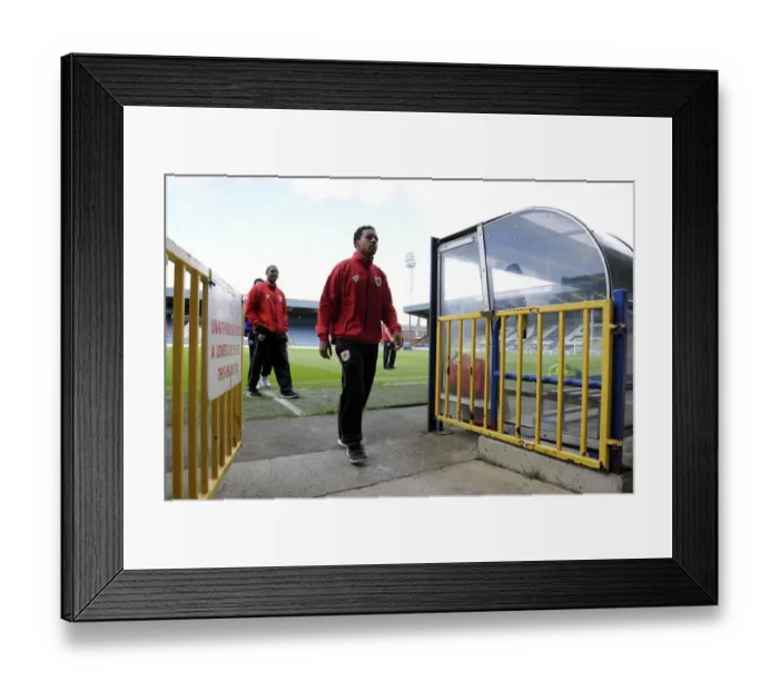Framed Print : Korey Smith of Bristol City in Action against Rochdale AFC at Spotland Stadium, 2014 Framed Print : Korey Smith of Bristol City in Action against Rochdale AFC at Spotland Stadium, 2014