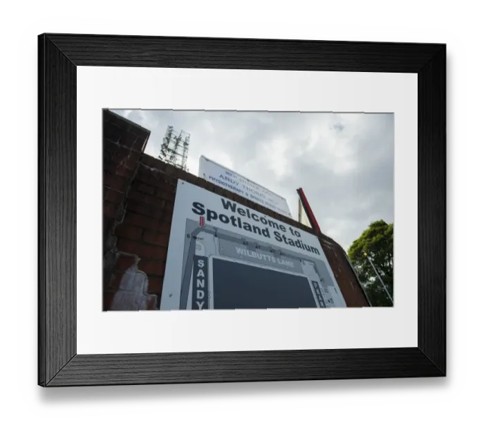 Framed Print : Bristol City at Rochdale's Spotland Stadium in Sky Bet League One Clash (August 23, 2014)