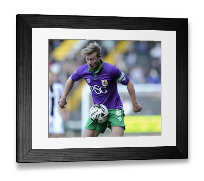 Framed Print : Steve Cotterill Leads Bristol City in Sky Bet League One Clash against Notts County, 2014 Framed Print : Steve Cotterill Leads Bristol City in Sky Bet League One Clash against Notts County, 2014