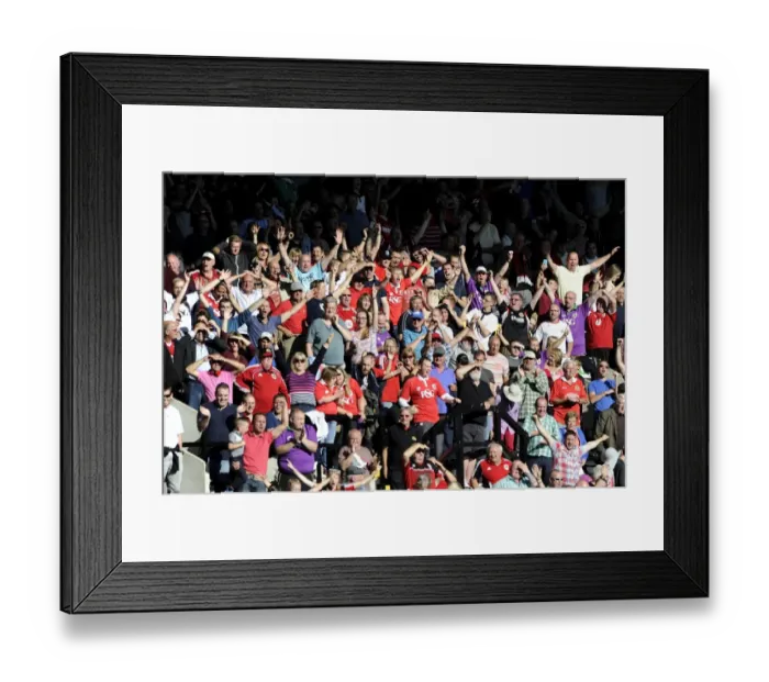 Framed Print : Bristol City's Dramatic Late Win Against Notts County: Fans Celebrate