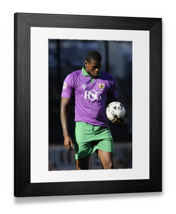 Framed Print : Jay Emmanuel-Thomas Steps Up for Penalty: Notts County vs. Bristol City, Sky Bet League One, 2014
