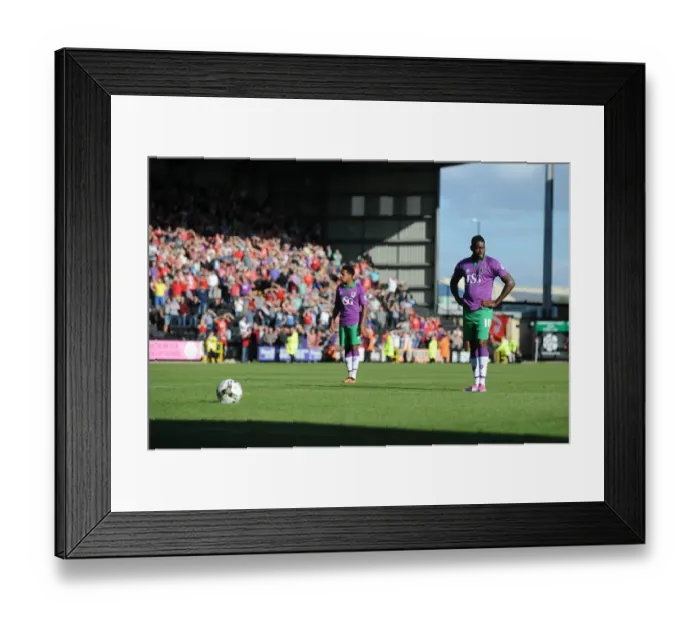 Framed Print : Bristol City's Jay Emmanuel-Thomas Prepares to Take Penalty at Notts County, Sky Bet League One (August 2014) Framed Print : Bristol City's Jay Emmanuel-Thomas Prepares to Take Penalty at Notts County, Sky Bet League One (August 2014)