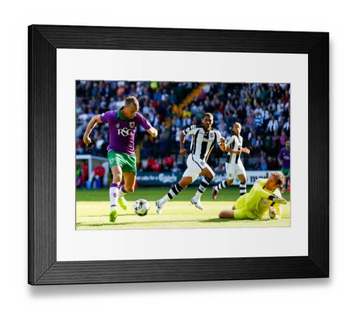 Framed Print : Aaron Wilbraham in Action: Notts County vs. Bristol City (April 2014) Framed Print : Aaron Wilbraham in Action: Notts County vs. Bristol City (April 2014)