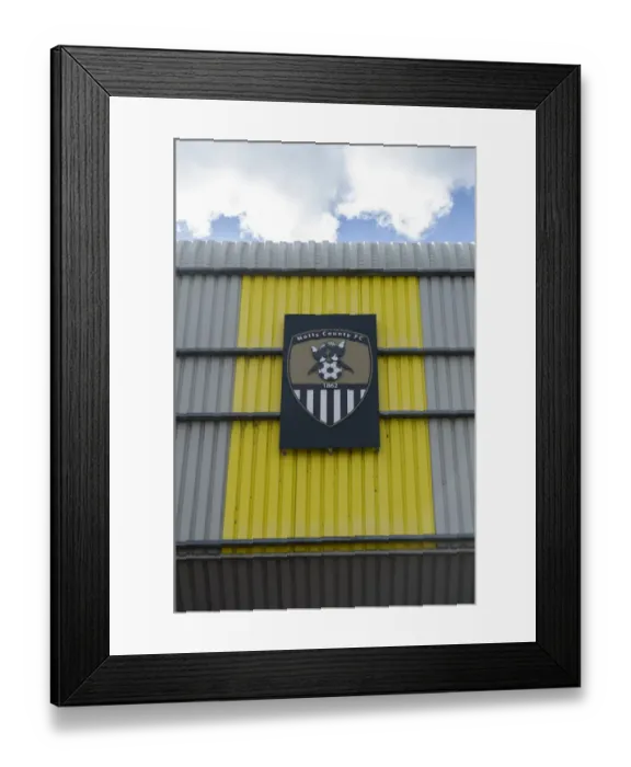 Framed Print : Notts County vs. Bristol City Clash at Meadow Lane: Sky Bet League One Football Match
