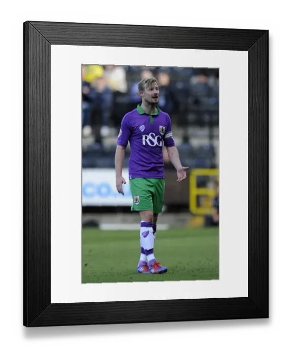 Framed Print : Wade Elliott in Action: Notts County vs. Bristol City (2014)