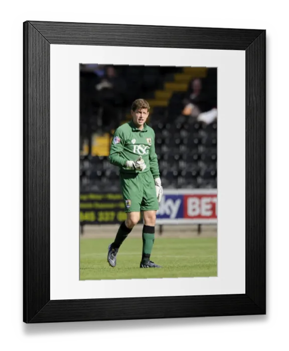 Framed Print : Bristol City Goalkeeper Frank Fielding in Action at Notts County, August 2014 Framed Print : Bristol City Goalkeeper Frank Fielding in Action at Notts County, August 2014