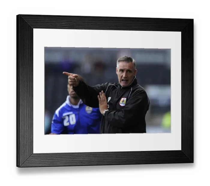 Framed Print : John Pemberton Leads Bristol City at Notts County, Sky Bet League One (August 2014) Framed Print : John Pemberton Leads Bristol City at Notts County, Sky Bet League One (August 2014)