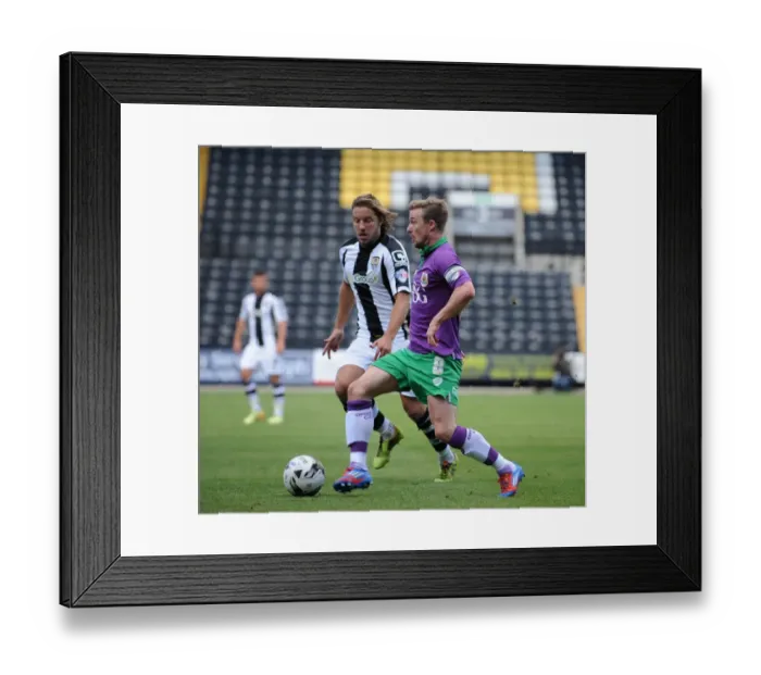 Framed Print : Wade Elliott in Action: Notts County vs. Bristol City, Sky Bet League One (2014) Framed Print : Wade Elliott in Action: Notts County vs. Bristol City, Sky Bet League One (2014)