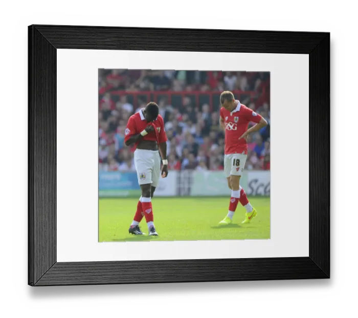 Framed Print : Bristol City's Agard and Wilbraham Face Off Against Scunthorpe United in Sky Bet League One
