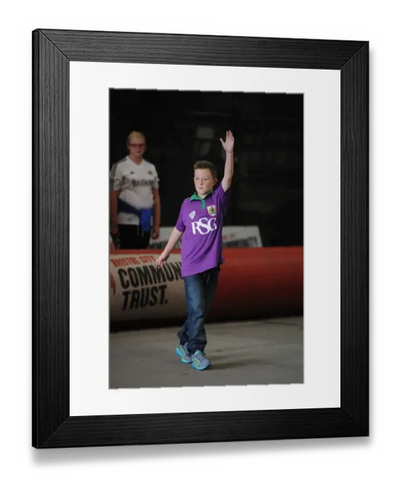Framed Print : Sky Bet League One Showdown: Bristol City vs Scunthorpe United at Ashton Gate (September 6, 2014) Framed Print : Sky Bet League One Showdown: Bristol City vs Scunthorpe United at Ashton Gate (September 6, 2014)