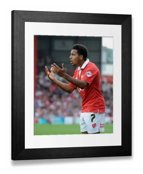 Framed Print : Korey Smith in Action: Bristol City vs Scunthorpe United (September 2014) Framed Print : Korey Smith in Action: Bristol City vs Scunthorpe United (September 2014)