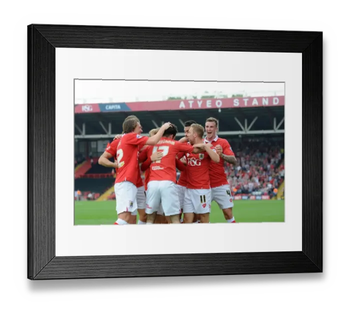 Framed Print : Bristol City Football Club: Triumphant Moment after Winning against Scunthorpe United, September 6, 2014 Framed Print : Bristol City Football Club: Triumphant Moment after Winning against Scunthorpe United, September 6, 2014