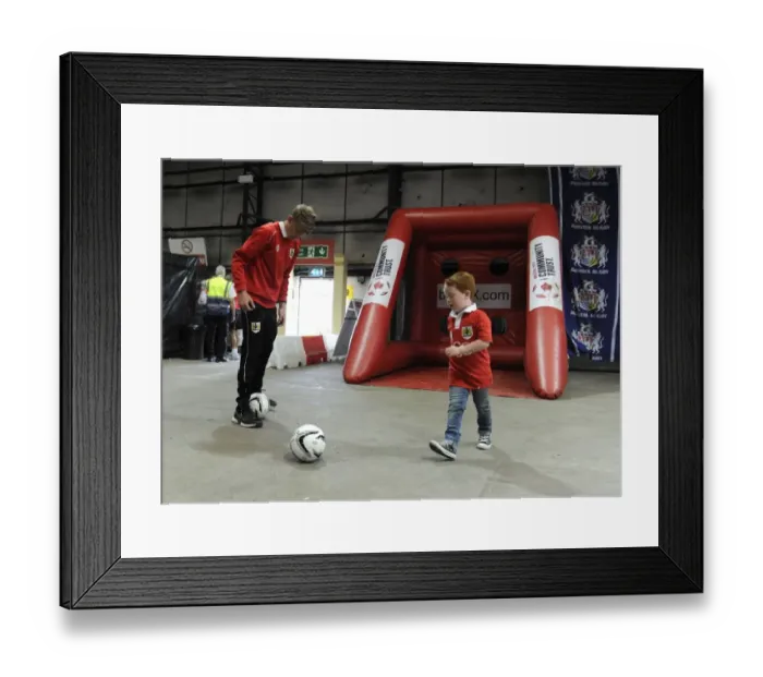 Framed Print : Bristol City vs Scunthorpe United: A Football Rivalry at Ashton Gate - September 6, 2014