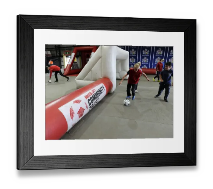 Framed Print : Bristol City vs Scunthorpe United: A Football Rivalry in Sky Bet League One at Ashton Gate - September 6, 2014 Framed Print : Bristol City vs Scunthorpe United: A Football Rivalry in Sky Bet League One at Ashton Gate - September 6, 2014