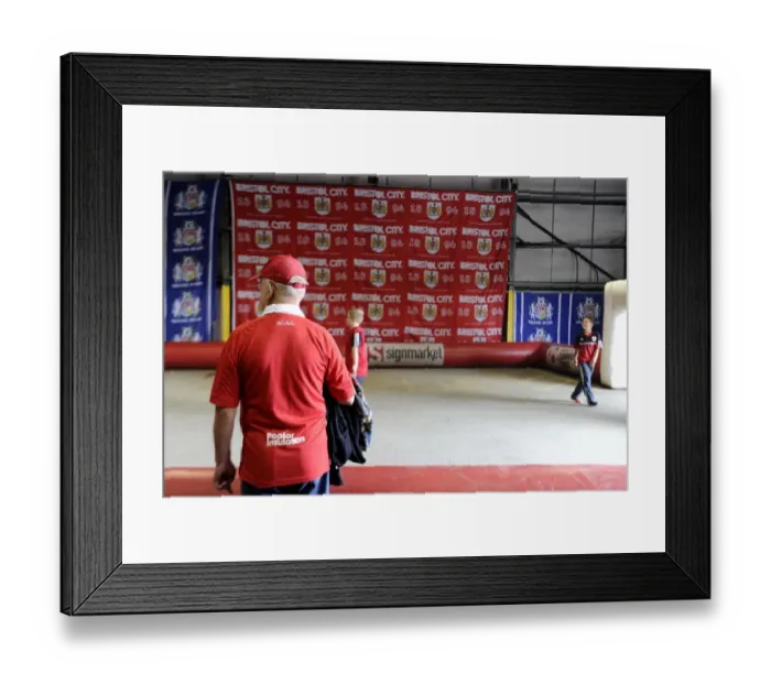 Framed Print : Bristol City vs Scunthorpe United: A Football Rivalry in Sky Bet League One at Ashton Gate - September 6, 2014 Framed Print : Bristol City vs Scunthorpe United: A Football Rivalry in Sky Bet League One at Ashton Gate - September 6, 2014