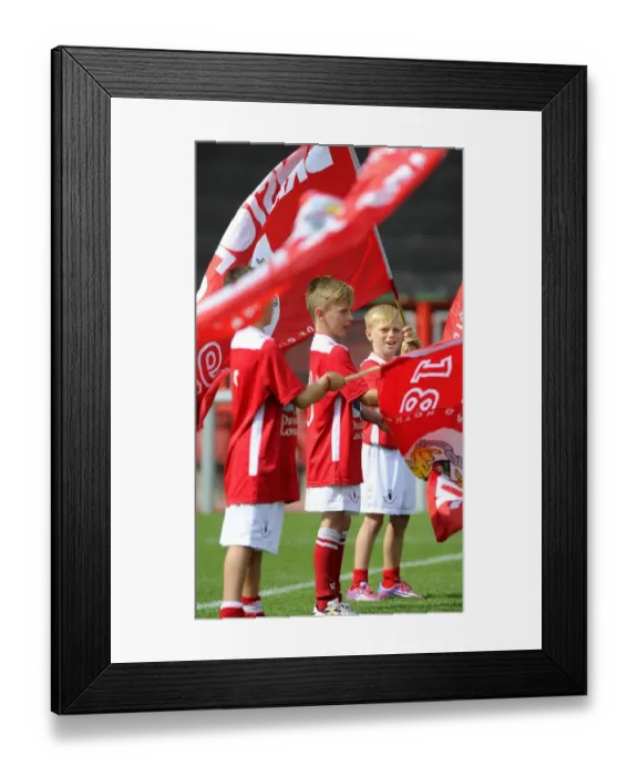 Framed Print : Bristol City Football Club Honors Scunthorpe United: 06-09-14, Sky Bet League One Framed Print : Bristol City Football Club Honors Scunthorpe United: 06-09-14, Sky Bet League One