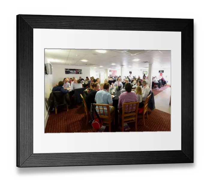 Framed Print : Battling in Sky Bet League One: Bristol City vs Scunthorpe United at Ashton Gate Framed Print : Battling in Sky Bet League One: Bristol City vs Scunthorpe United at Ashton Gate