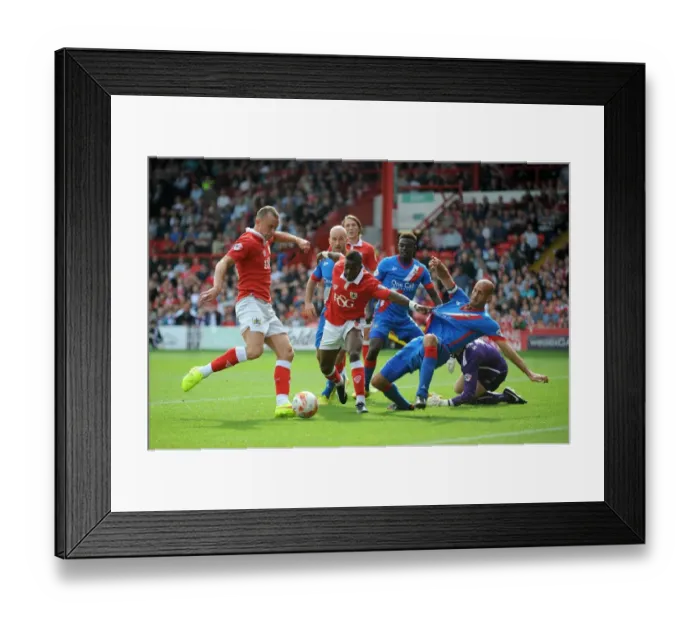 Framed Print : Aaron Wilbraham Scores for Bristol City: Thrilling Moment in Sky Bet League One Match Against Doncaster Rovers