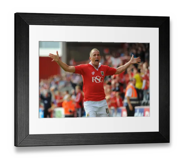 Framed Print : Aaron Wilbraham's Thrilling Goal Secures Victory for Bristol City over Doncaster Rovers